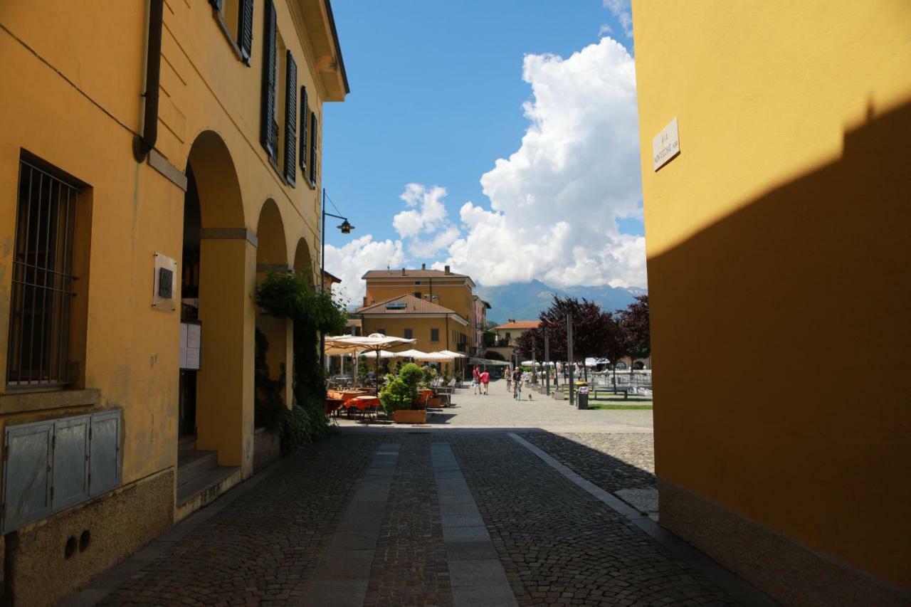 Casa "Giardino Sulla Baia" Lägenhet Colico Exteriör bild