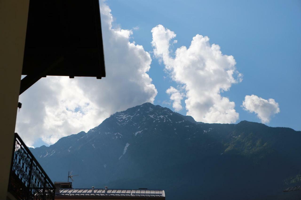 Casa "Giardino Sulla Baia" Lägenhet Colico Exteriör bild
